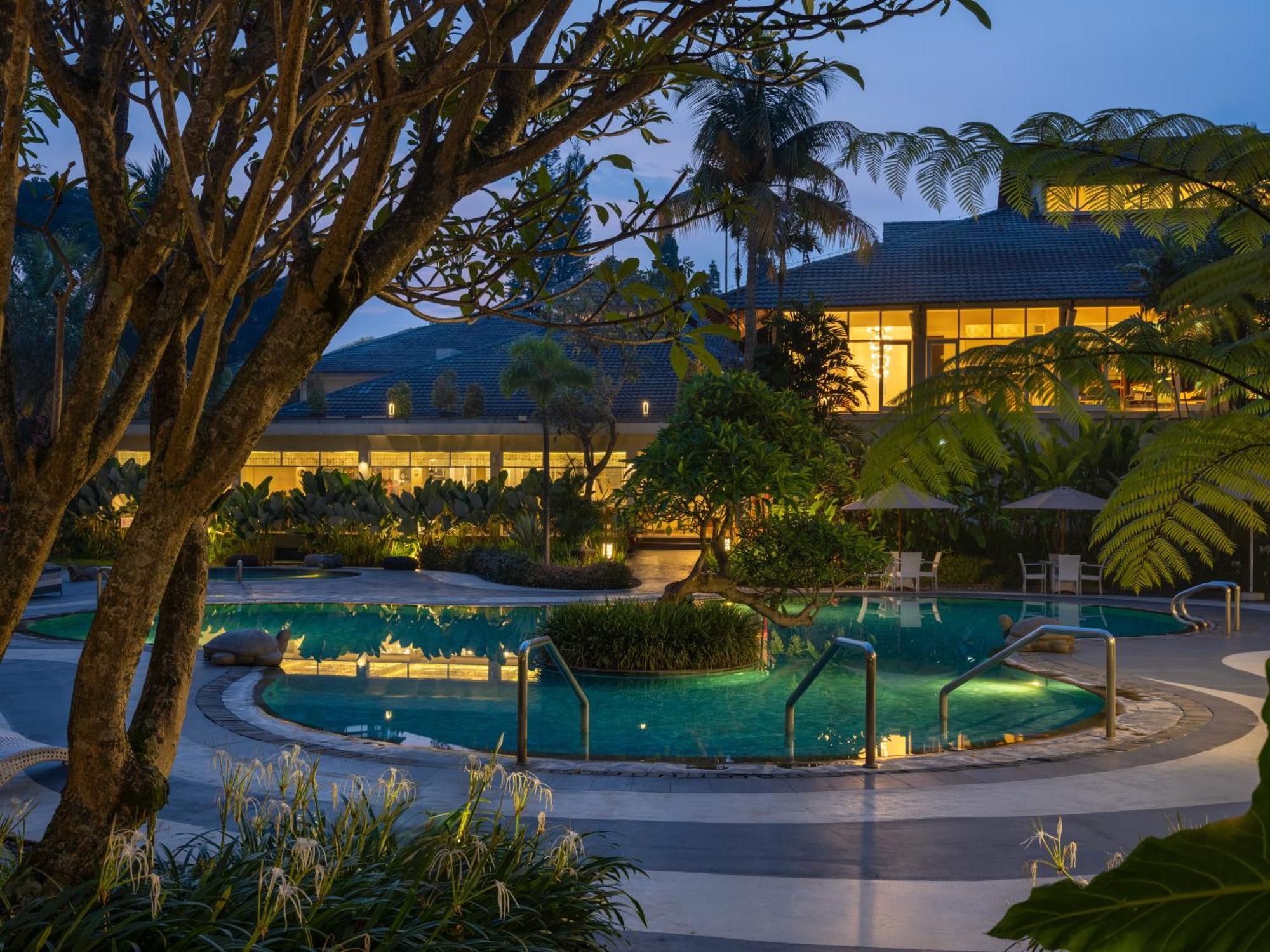 Sheraton Bandung Hotel & Towers Экстерьер фото