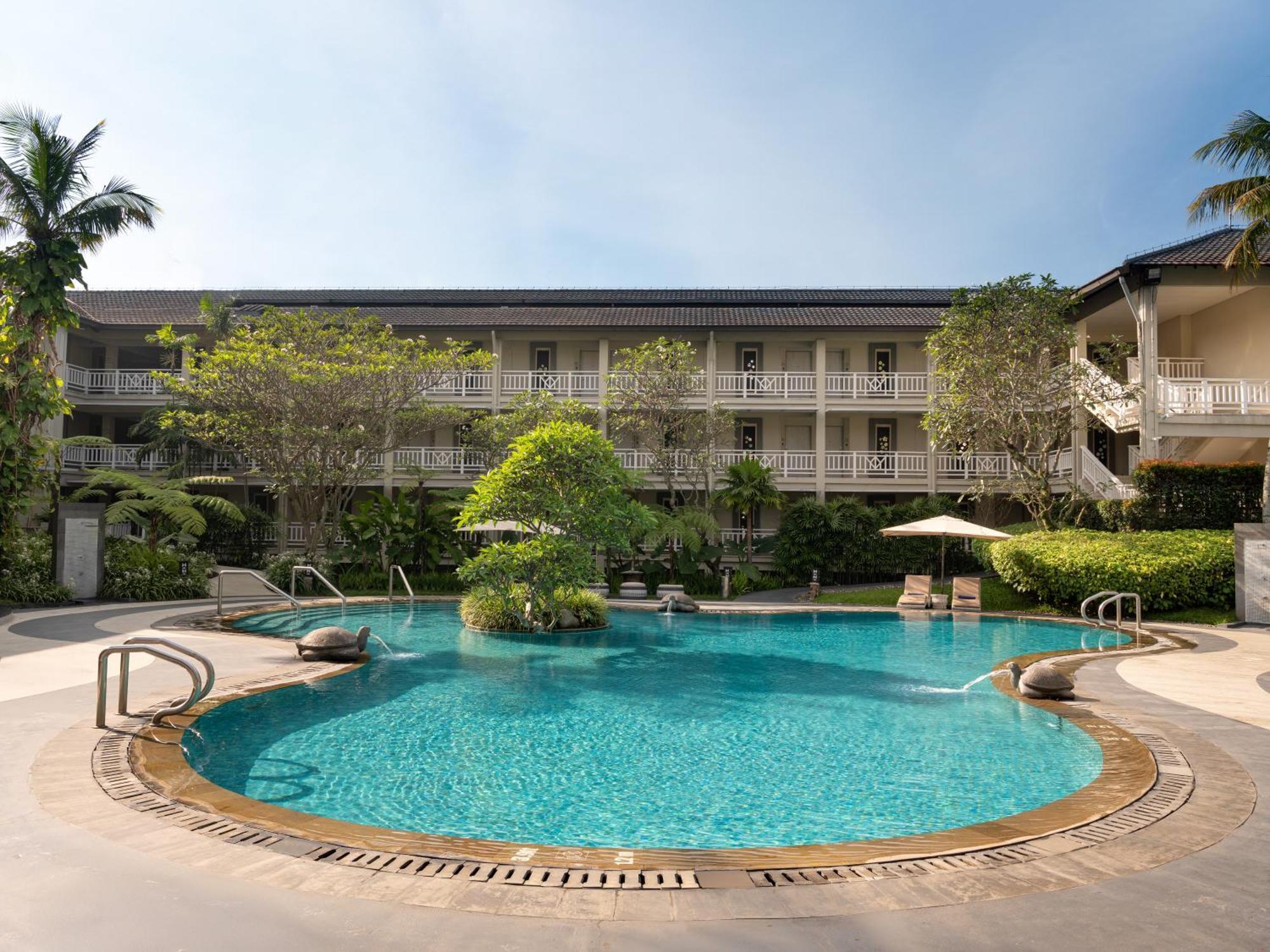 Sheraton Bandung Hotel & Towers Экстерьер фото