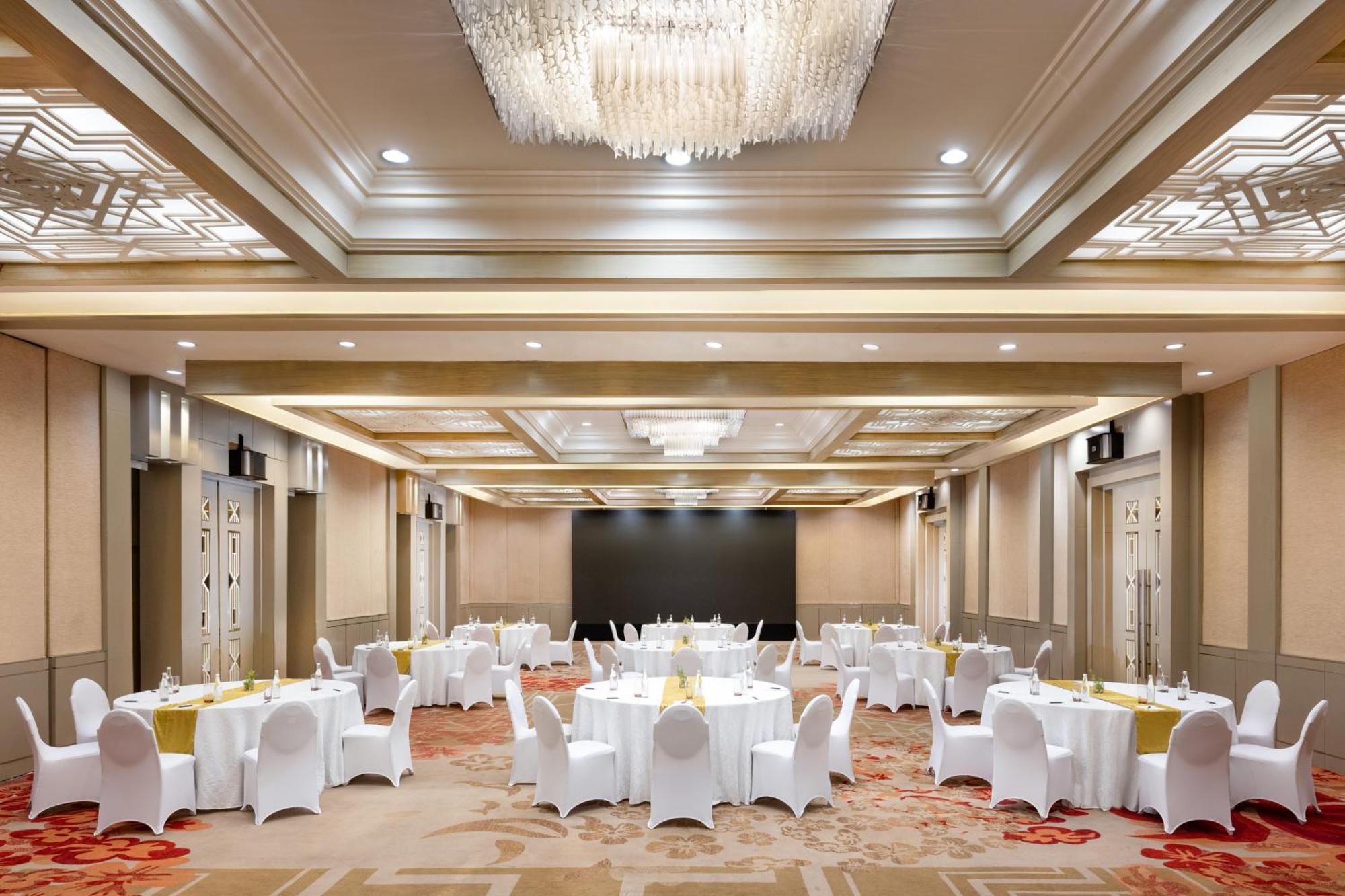 Sheraton Bandung Hotel & Towers Экстерьер фото